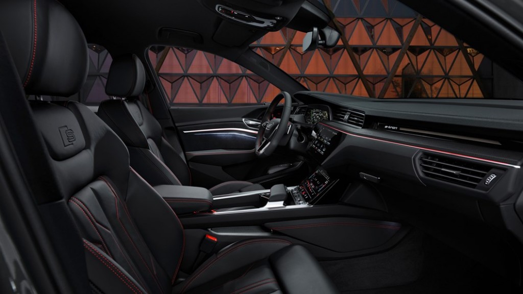 Audi Q8 e-Tron Facelift 2023  (21)
