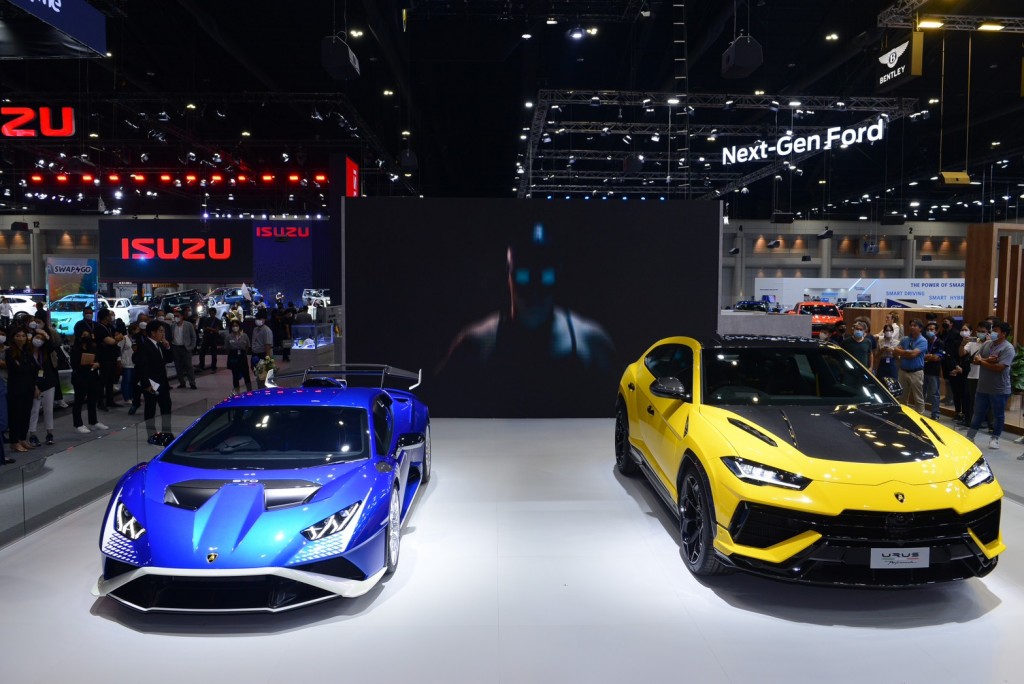 LINE_ALBUM_LAMBORGHINI_221203_1