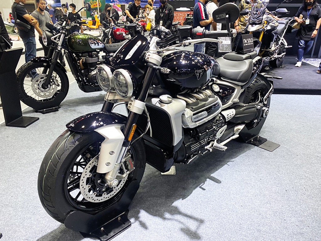 TRIUMPH ROCKET 3 R CHROME EDITION