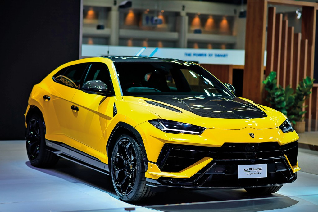 LAMBORGHINI URUS PERFORMANTE