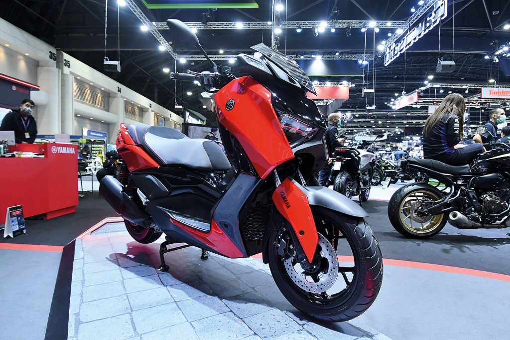 YAMAHA X-MAX