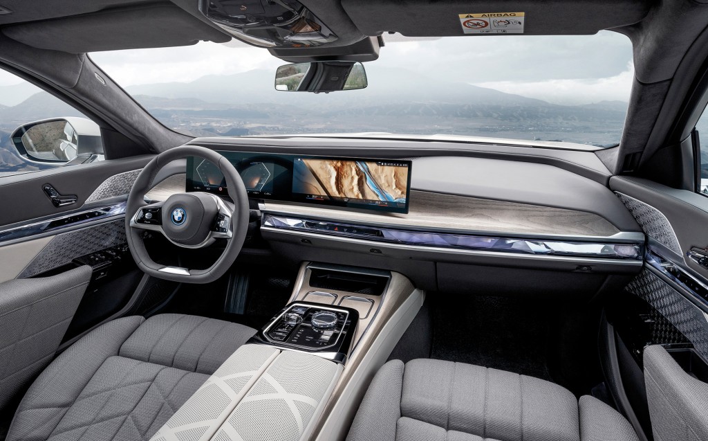 BMW I7