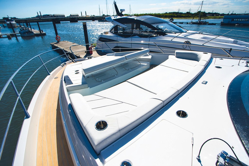 SUNSEEKER PREDATOR 65