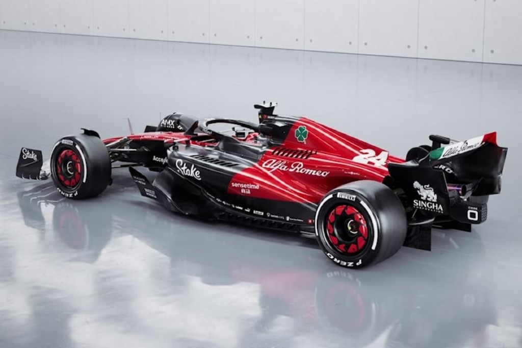 38 Alfa and Haas F1 team up 55