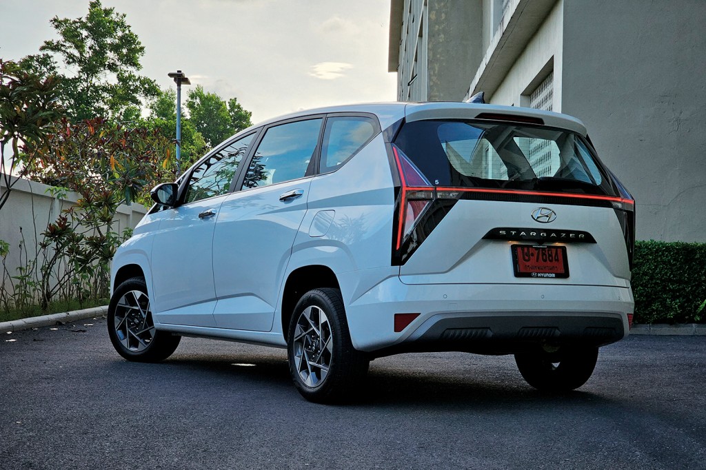 HYUNDAI STARGAZER