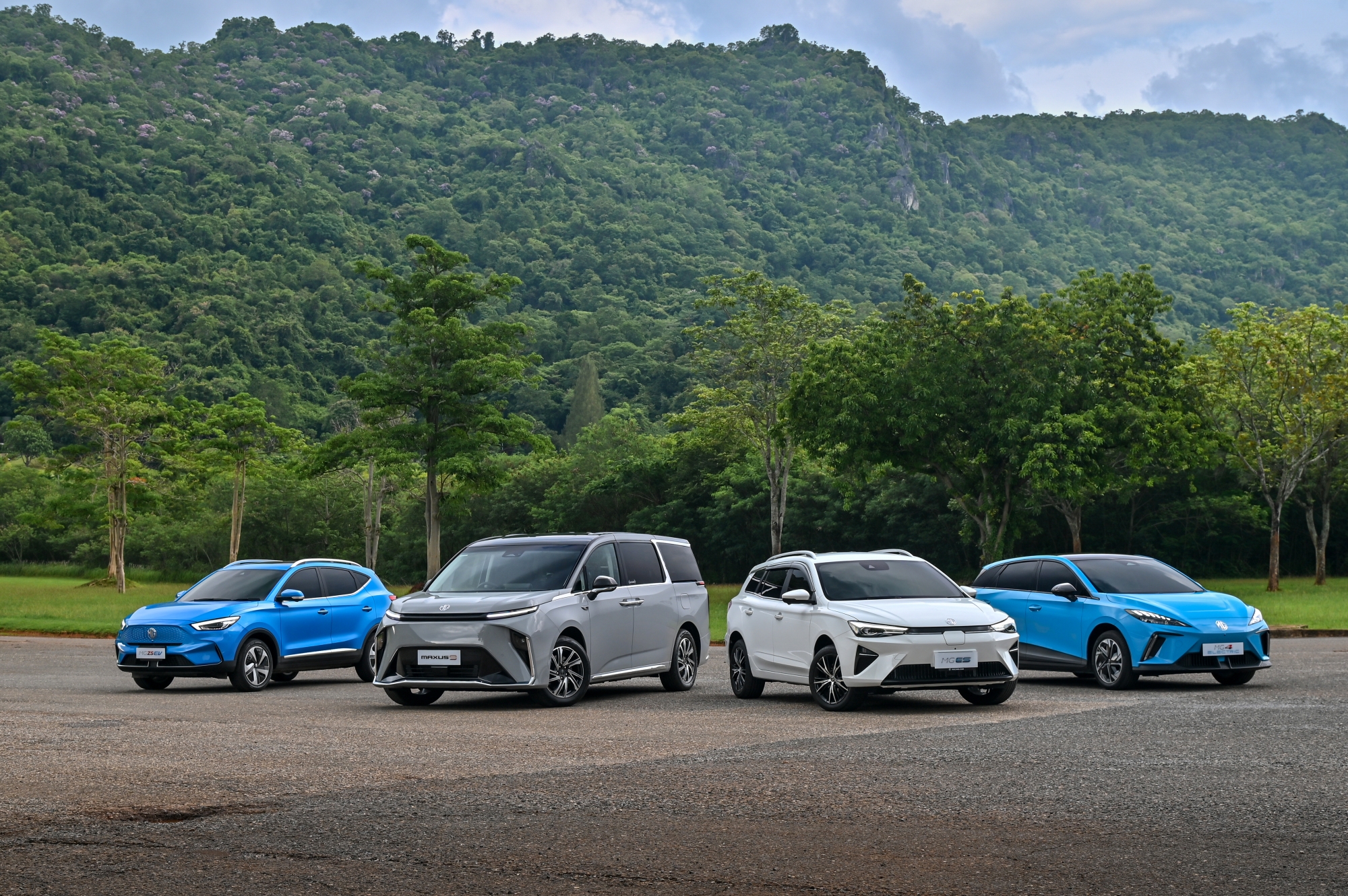 MG MAXUS 9 MG ES TEST DRIVE AUTOINFO ONLINE 2023 (1)