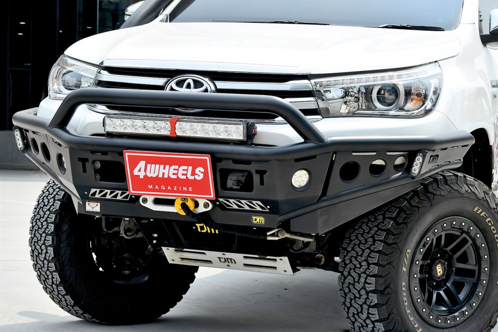 TOYOTA HILUX REVO DOUBLE CAB 4x4