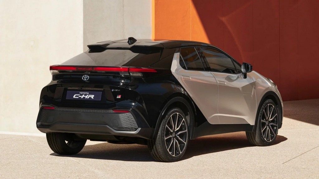 Toyota C-HR 2024 (4)