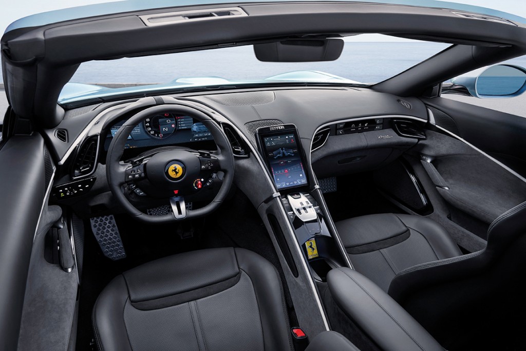 FERRARI ROMA SPIDER