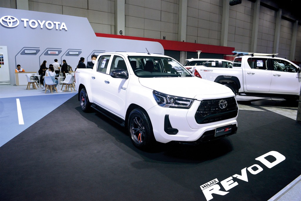 TOYOYA HILUX REVO D Z-EDITION