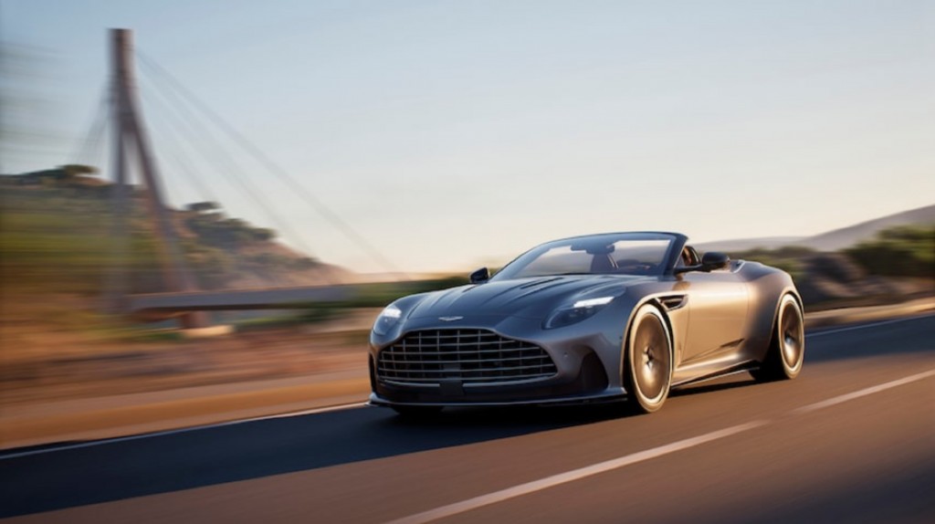 Aston Martin DB12 Volante 66