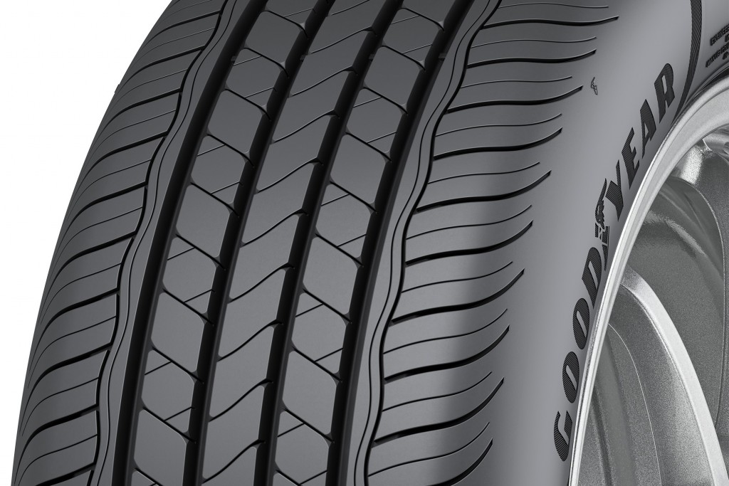 Goodyear Assurance Maxguard close up RIM_LR